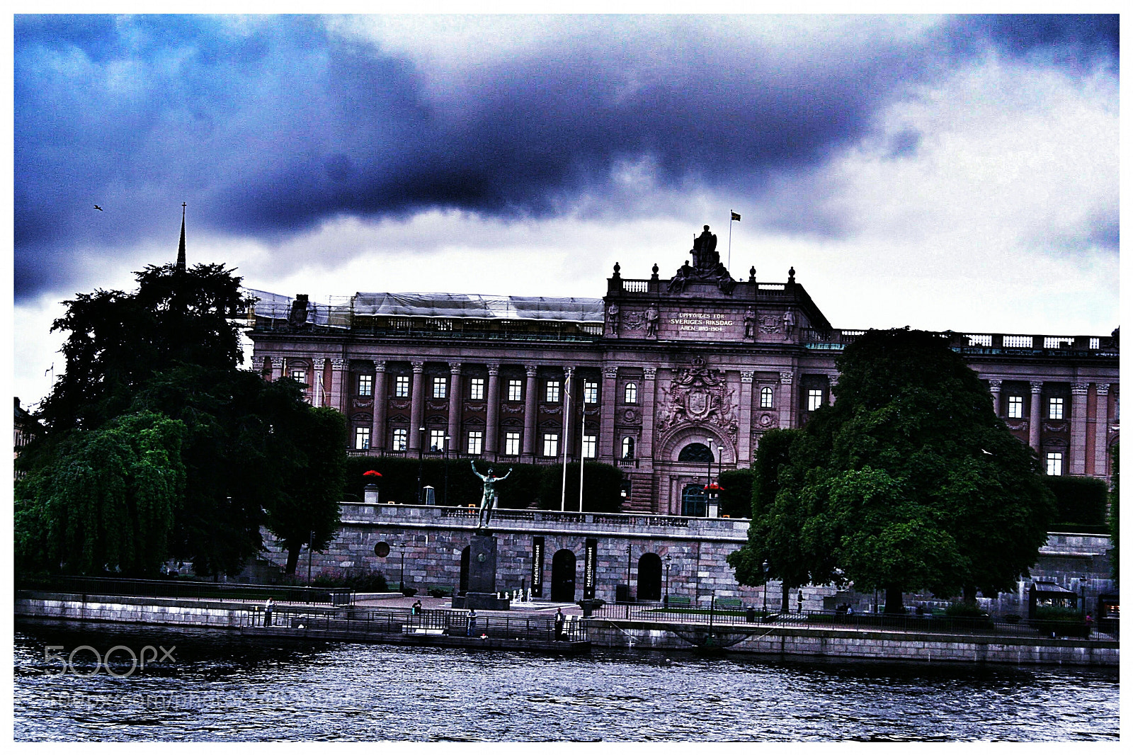 Canon EOS 350D (EOS Digital Rebel XT / EOS Kiss Digital N) sample photo. The king's house photography