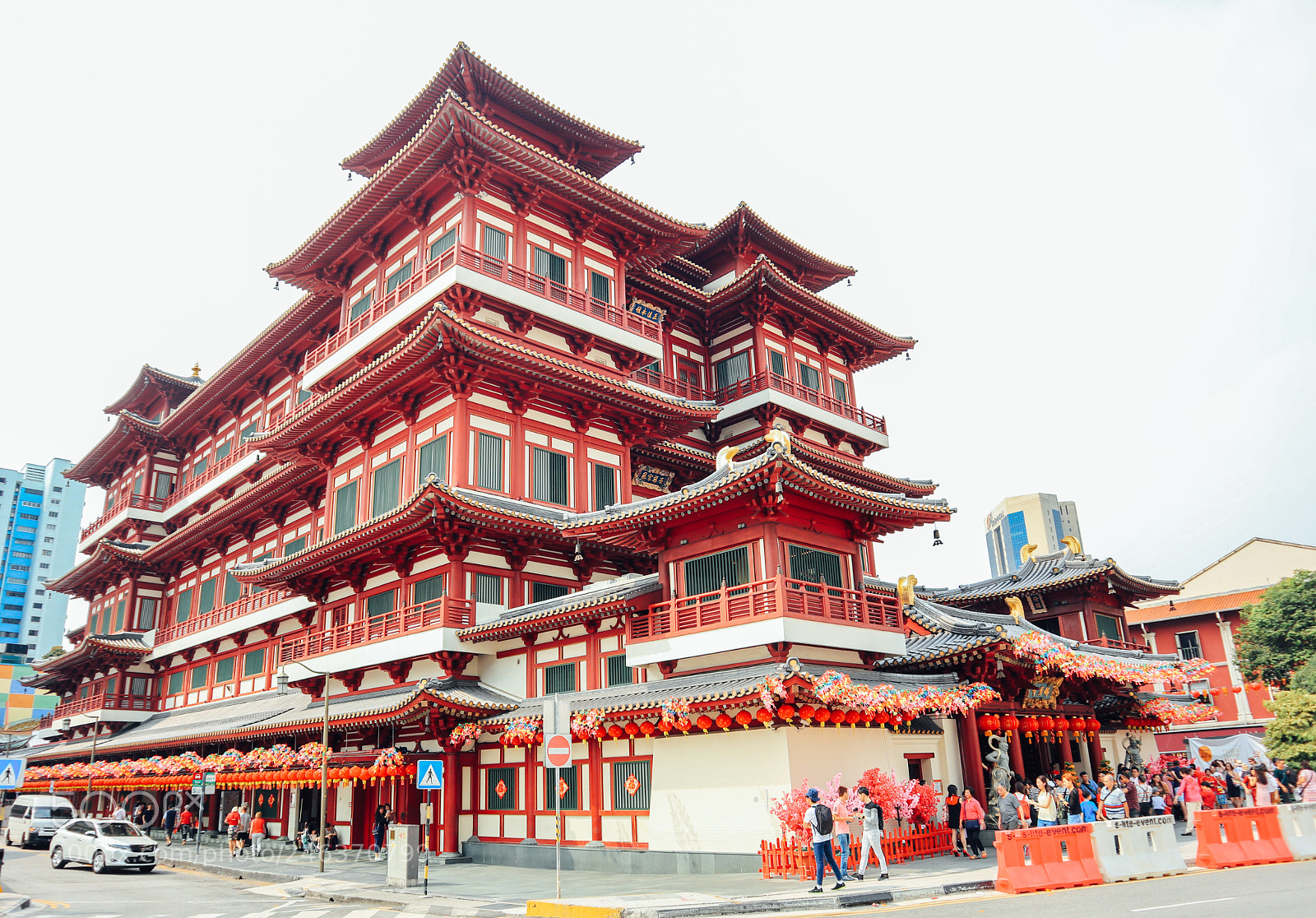 Canon EOS M5 sample photo. Singapore tooth relic temple photography