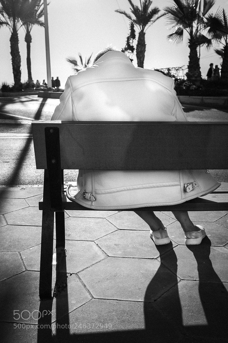 Fujifilm X100F sample photo. El banco y la photography