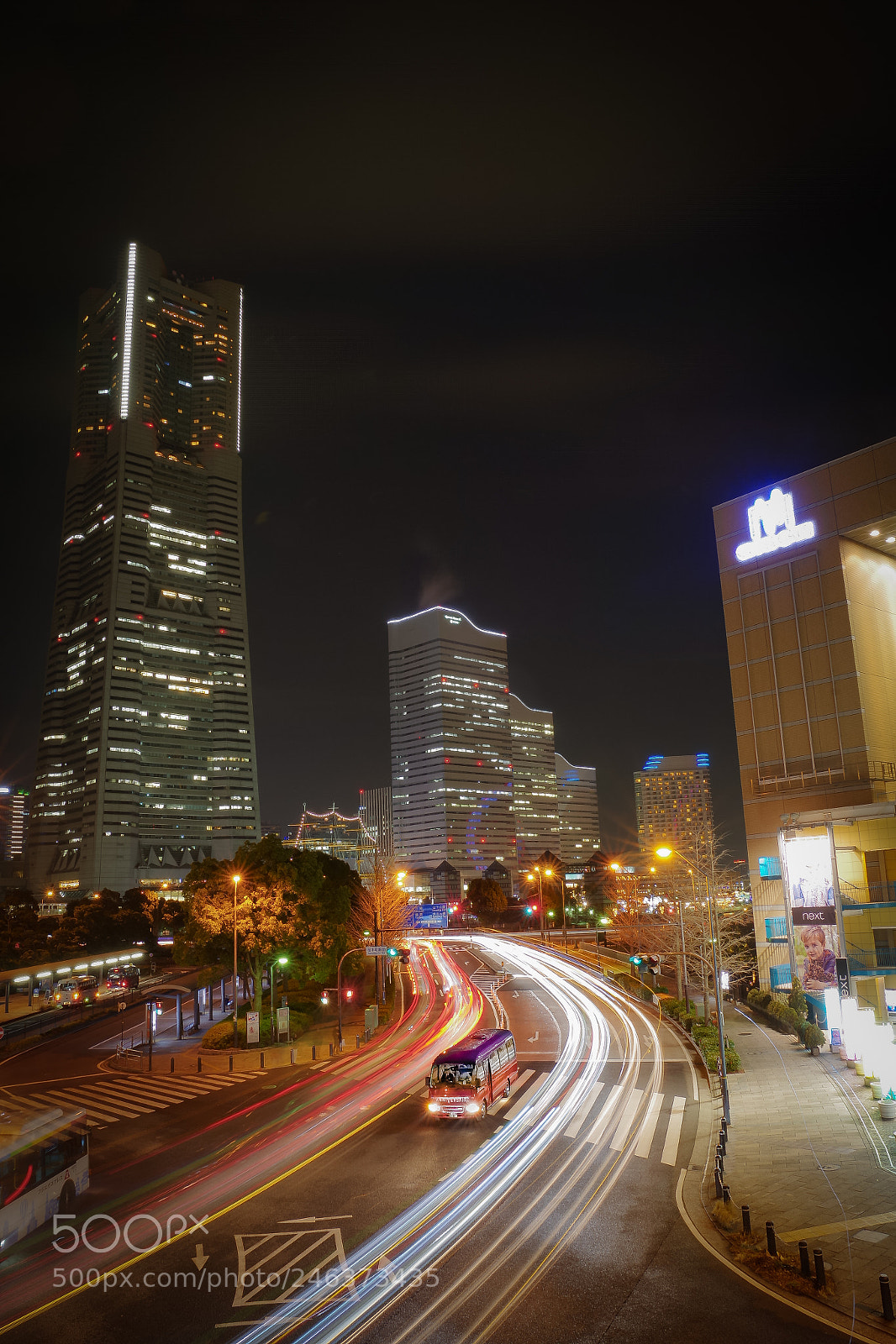 Pentax K-70 sample photo. みなとみらいレーザー photography