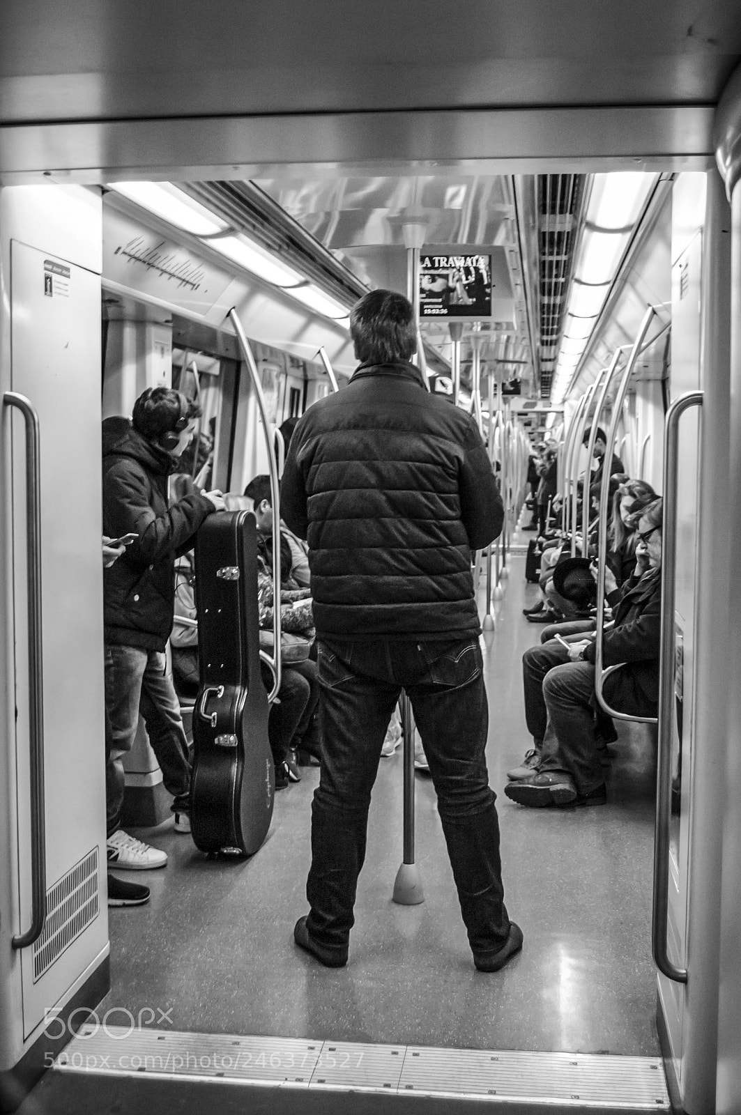 Nikon D40 sample photo. Metro photography