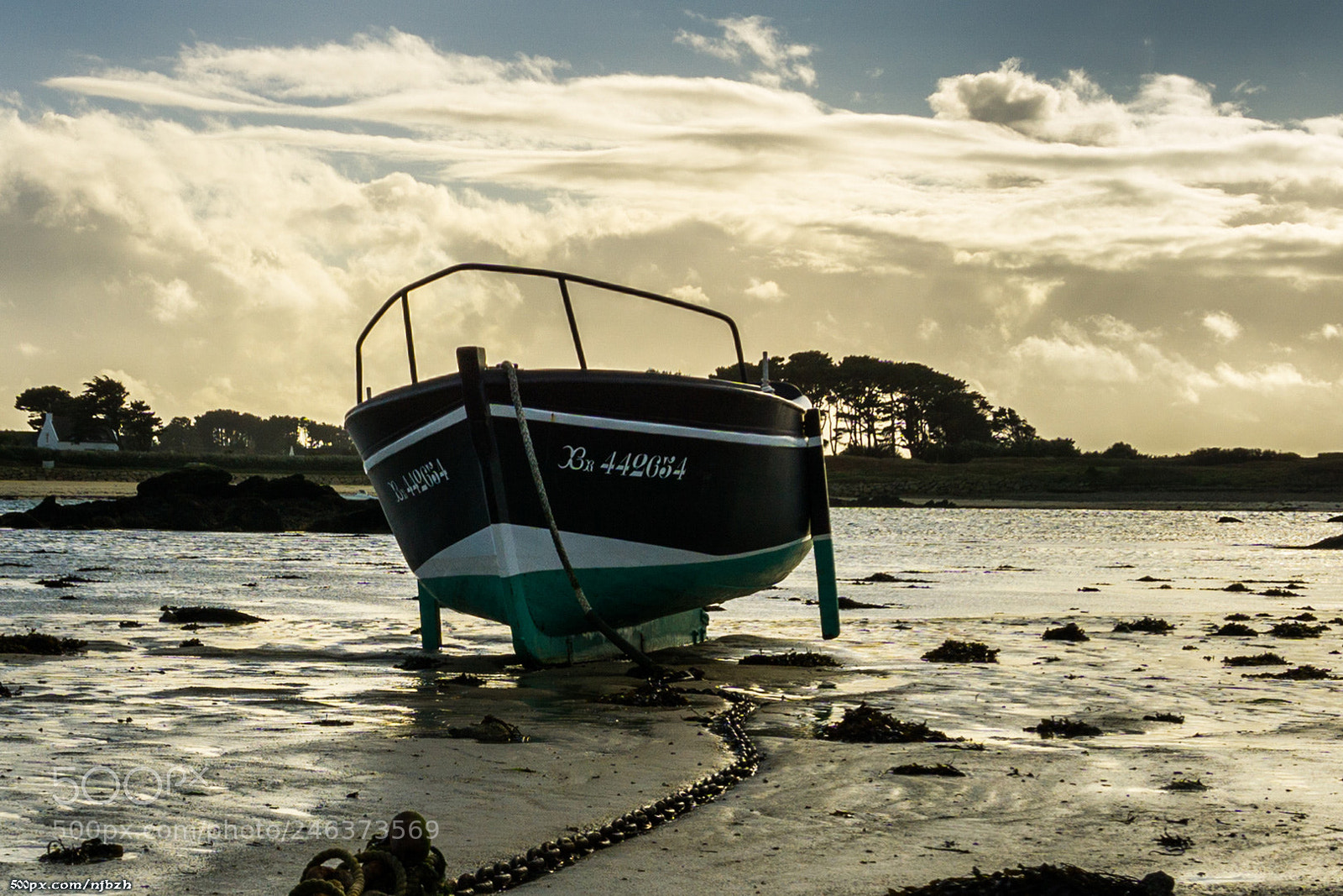 Sony a6000 sample photo. Boat - plouguerneau brittany photography