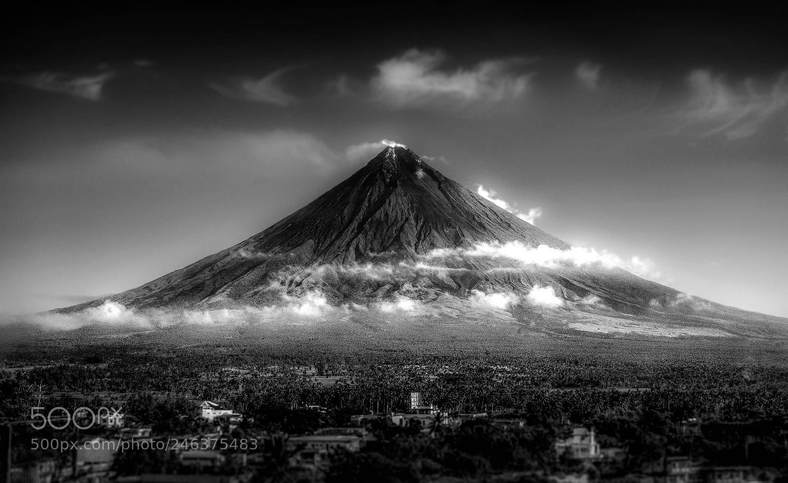 Nikon D5100 sample photo. The majestic mayon volcano photography