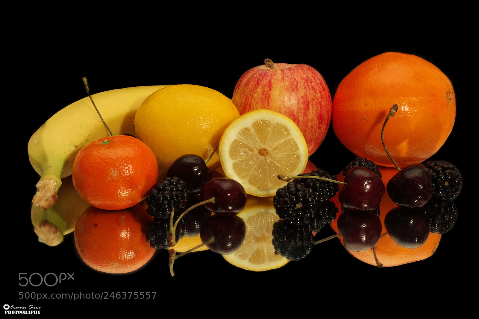 Nikon D5600 sample photo. Fruits reflections photography