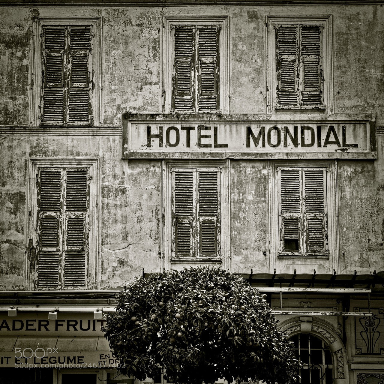 Pentax K-3 sample photo. Cda - 002 - menton photography