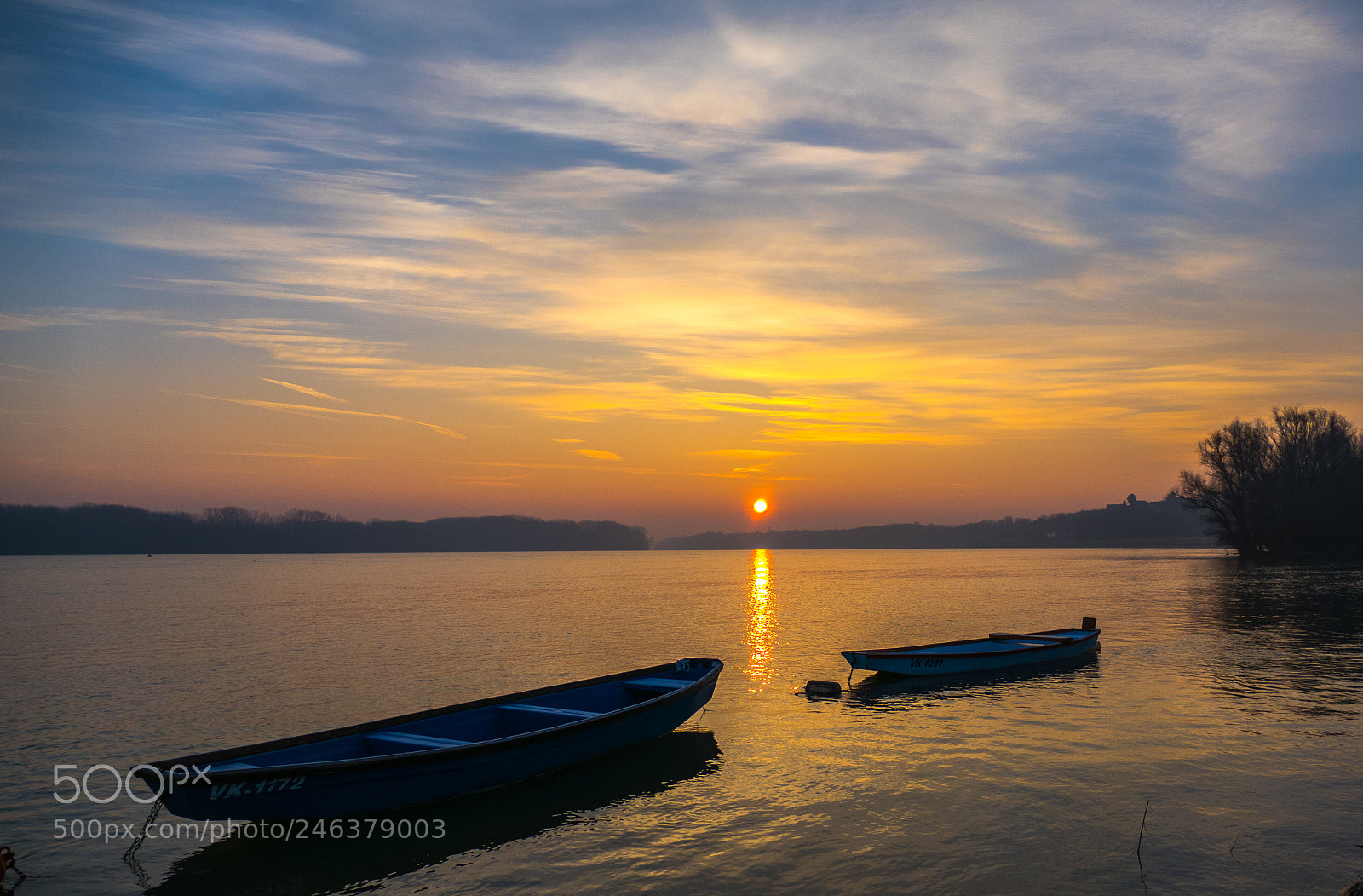 Panasonic Lumix DMC-FZ1000 sample photo. Boats and sunrise photography