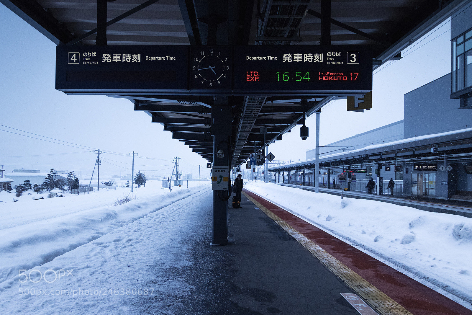 Canon EOS 800D (EOS Rebel T7i / EOS Kiss X9i) sample photo. Arrival in hakodate, hokkaido photography
