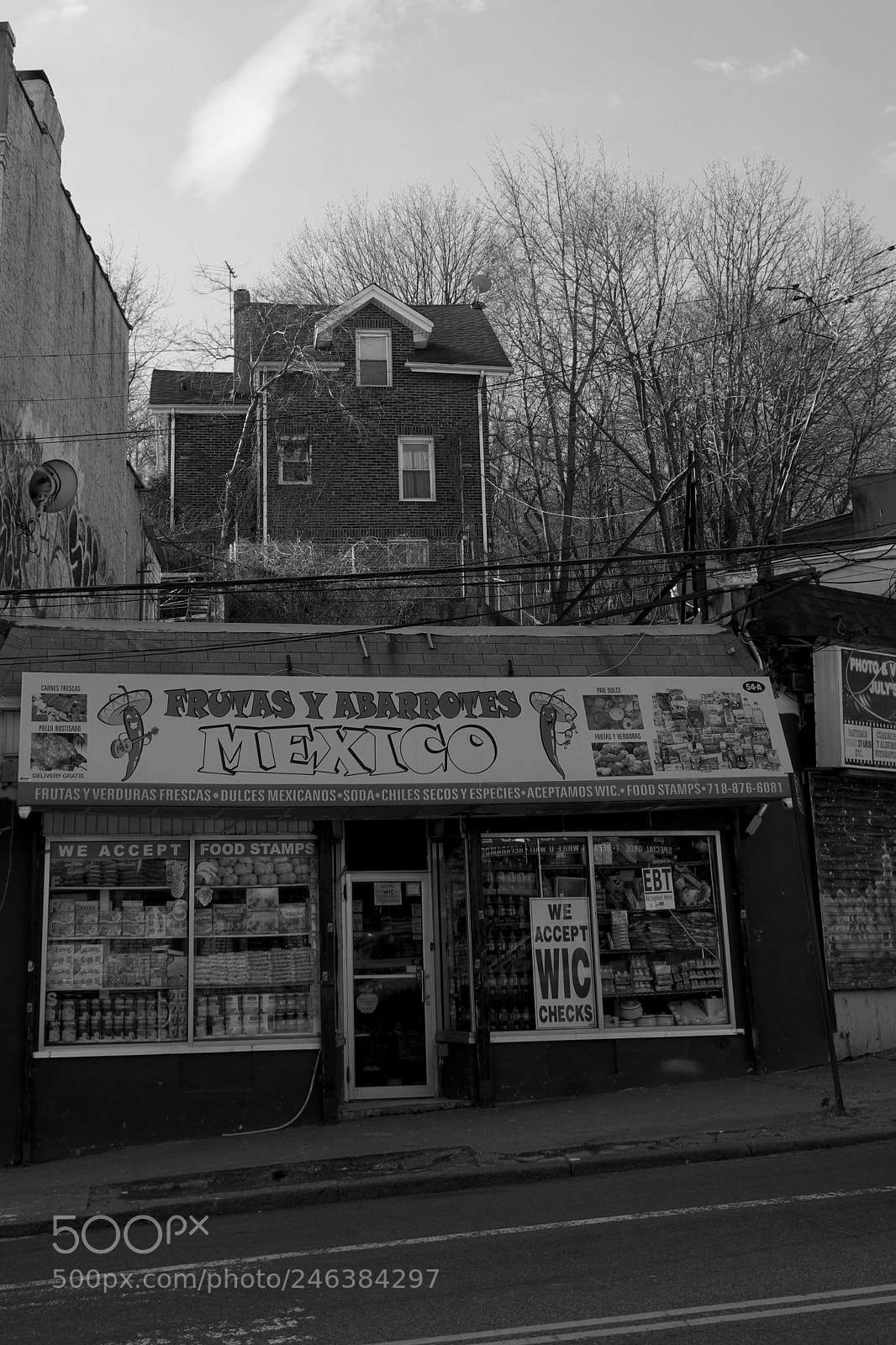 Fujifilm X-E2 sample photo. Mexican shop, staten island photography