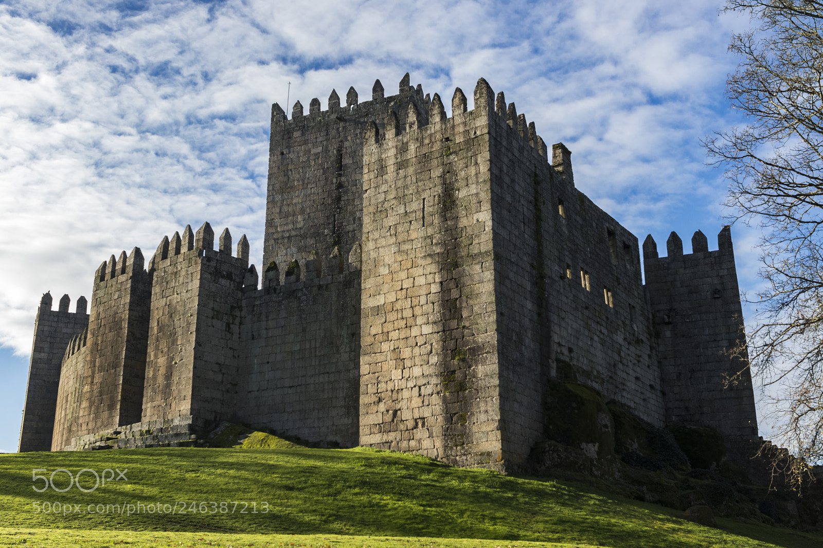 Canon EOS 80D sample photo. Guimarães castle photography