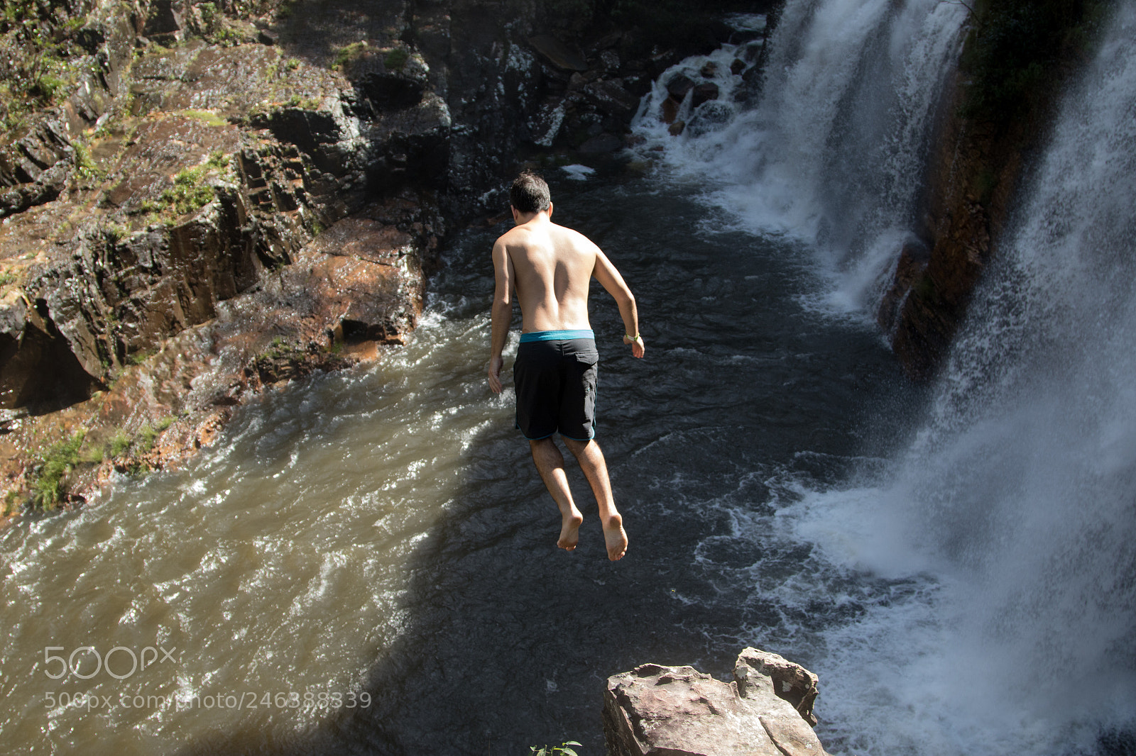 Canon EOS 7D Mark II sample photo. Almécegas jump photography