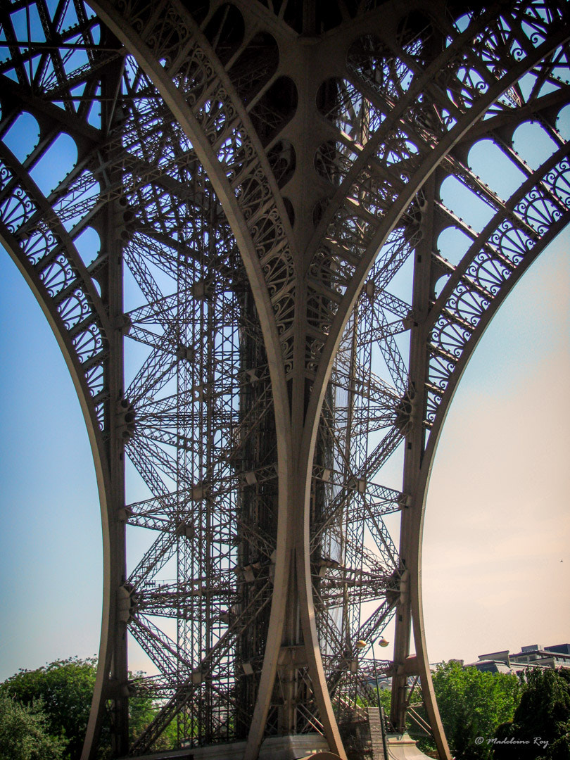 Canon POWERSHOT SX100 IS sample photo. La dentelle de la tour eiffel! photography