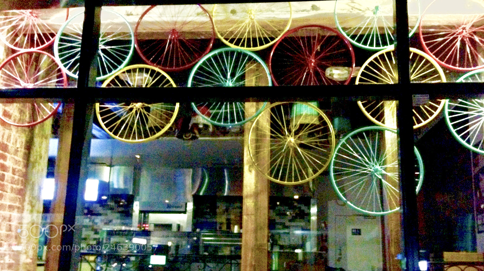 Apple iPhone 5 sample photo. Circles photography