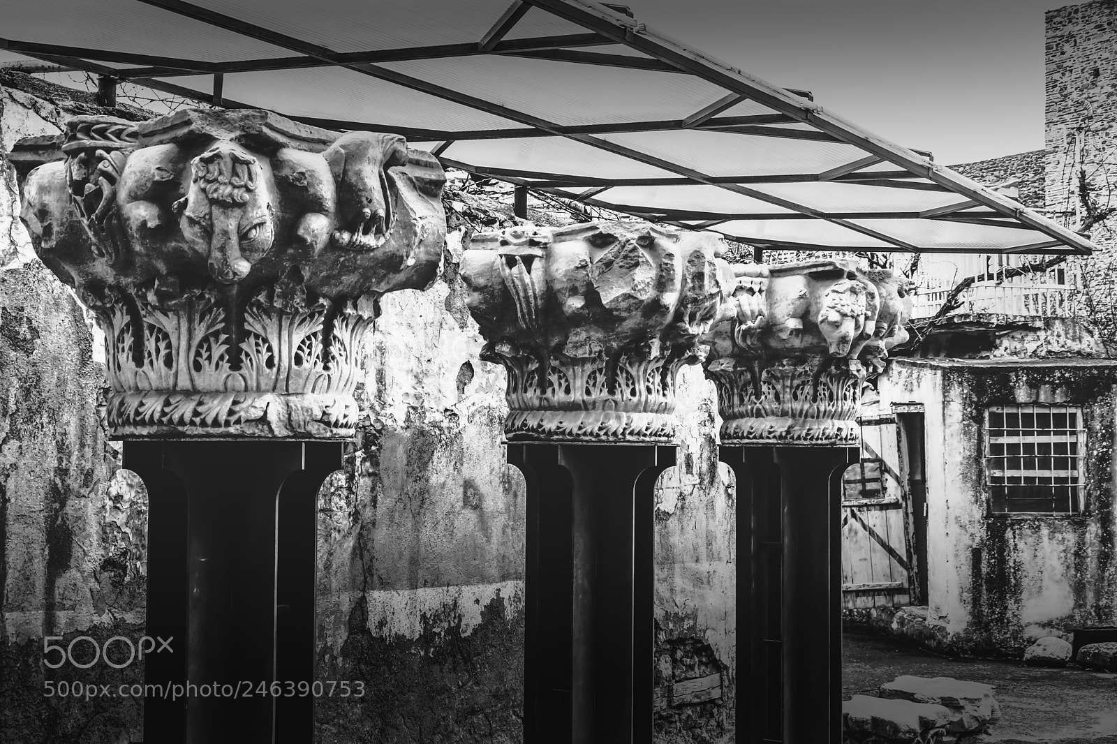 Canon EOS 750D (EOS Rebel T6i / EOS Kiss X8i) sample photo. Inside the old prison. photography