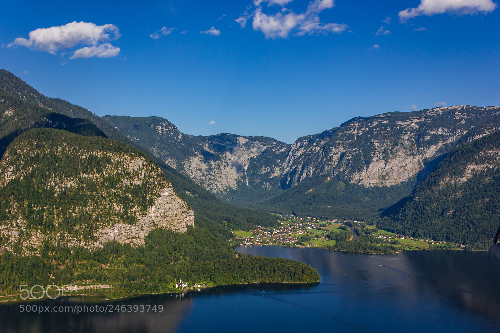 Canon EOS 550D (EOS Rebel T2i / EOS Kiss X4) sample photo. Hallstatt is simply beautiful photography