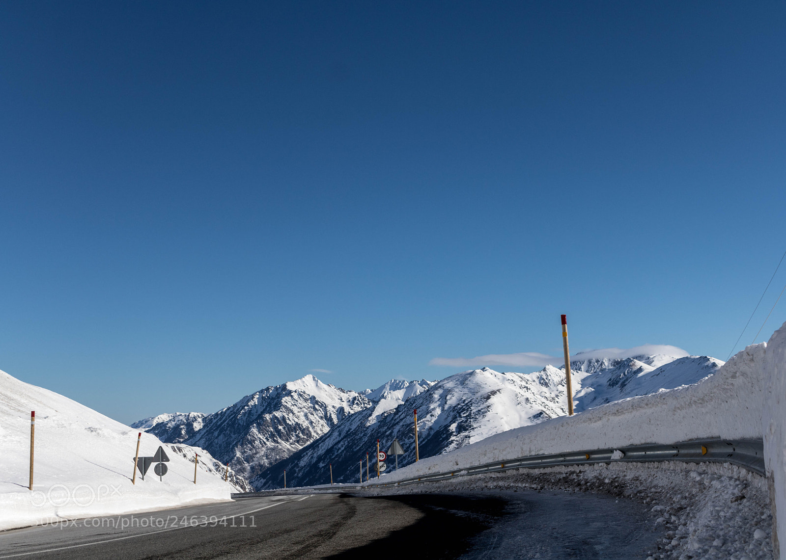 Canon EOS 750D (EOS Rebel T6i / EOS Kiss X8i) sample photo. Mountain white 3 photography
