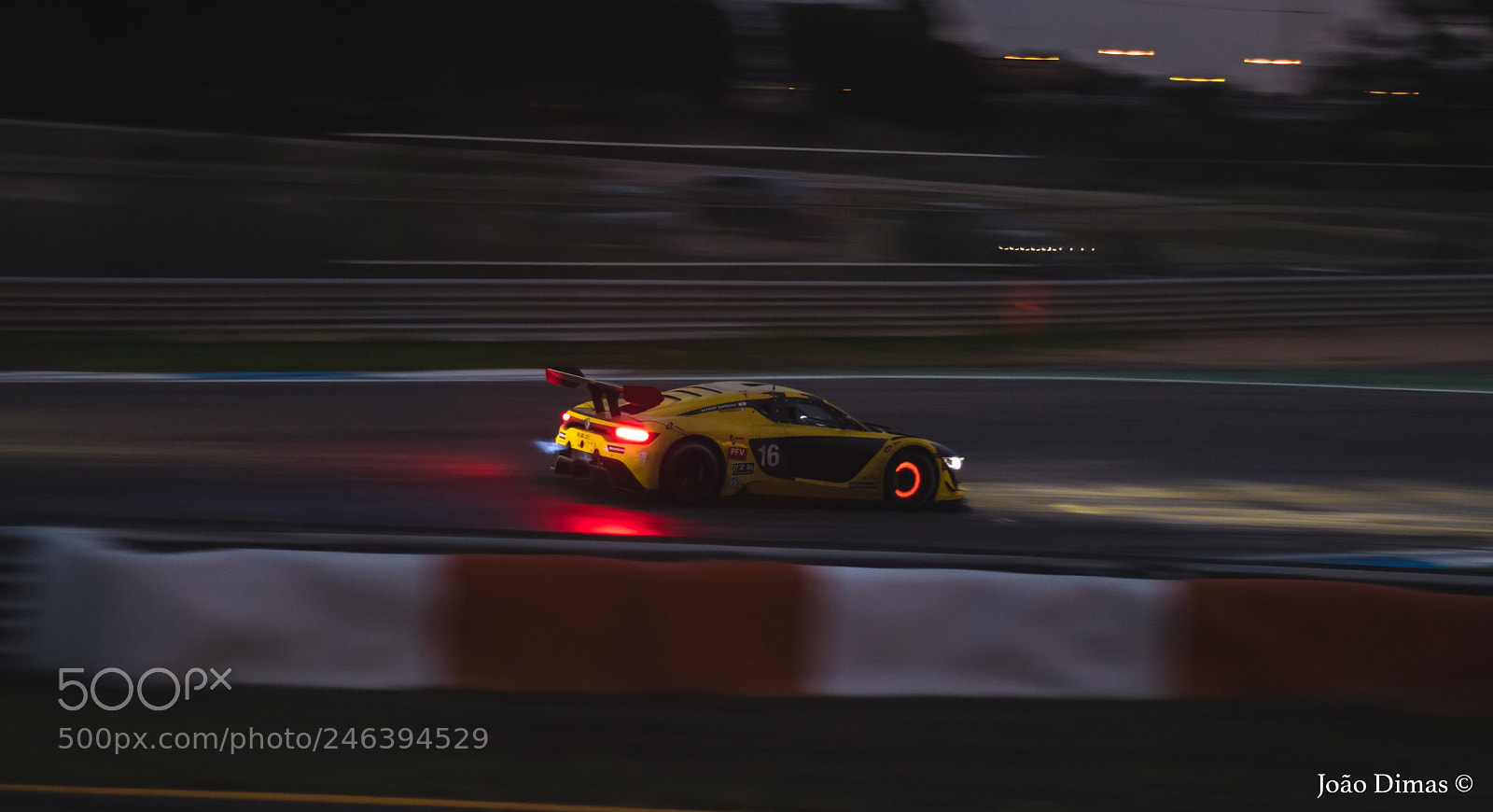 Canon EOS 77D (EOS 9000D / EOS 770D) sample photo. Renault photography