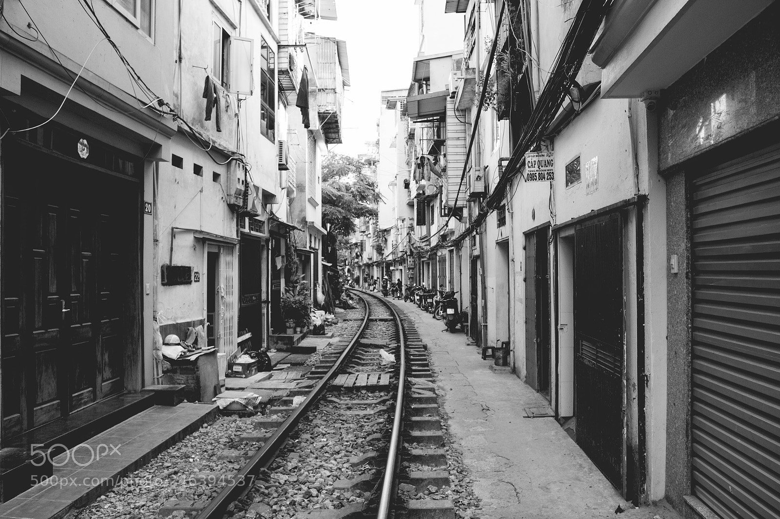 Canon EOS 7D sample photo. Tracks to hanoi photography