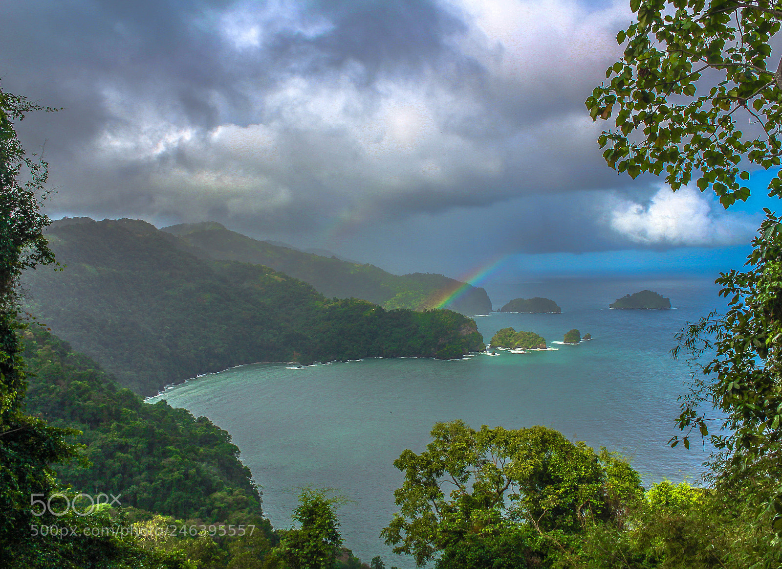 Canon EOS 1300D (EOS Rebel T6 / EOS Kiss X80) sample photo. Island rainbow. photography