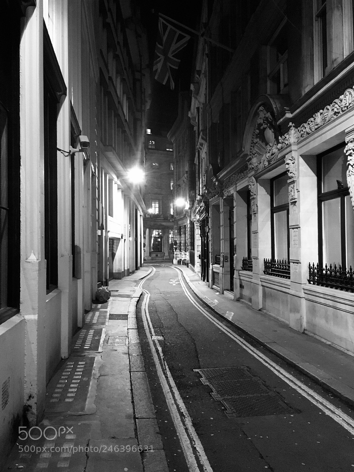 Apple iPhone 6s sample photo. Quiet street at night photography