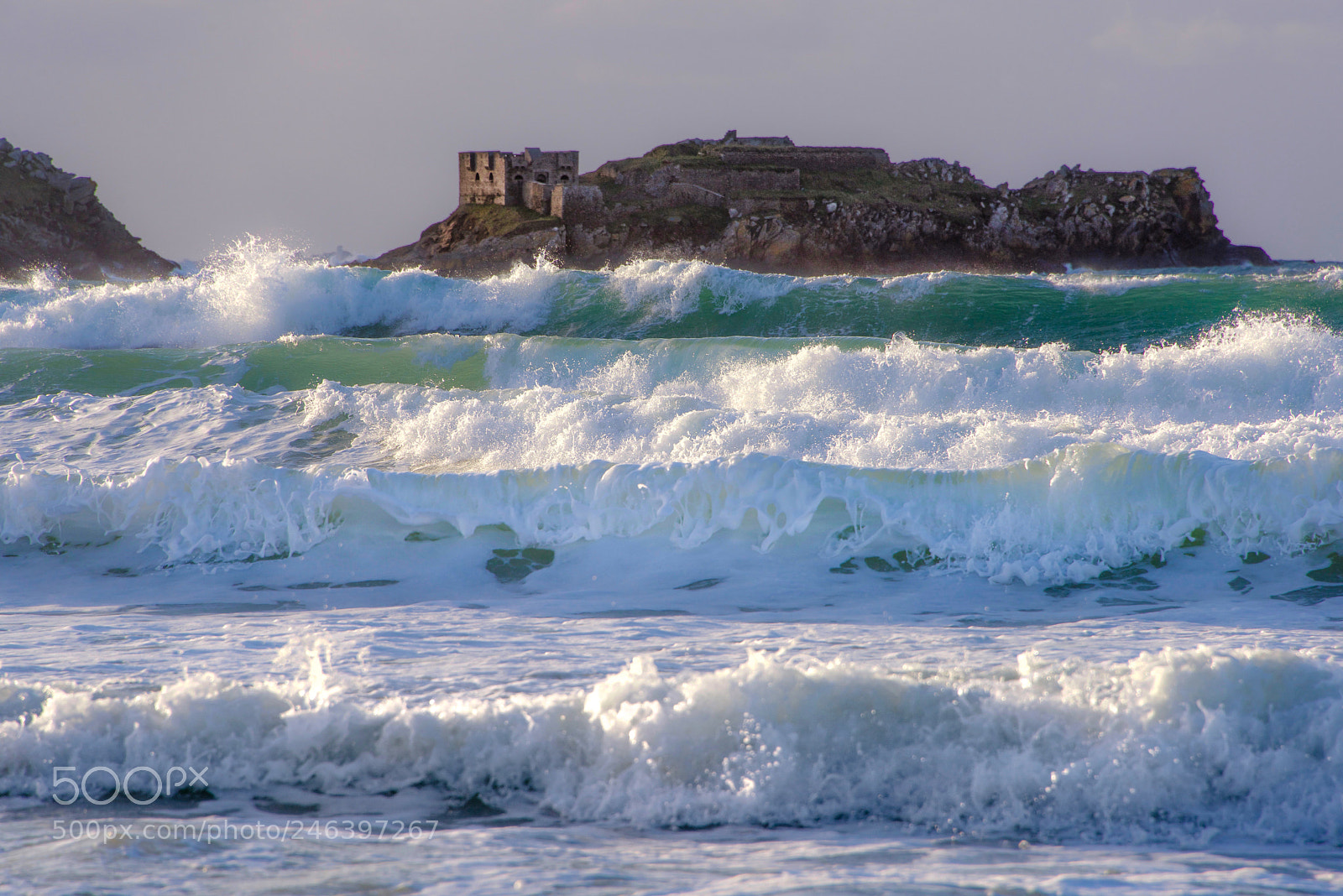 Nikon D810 sample photo. L'ilette dans les vagues photography