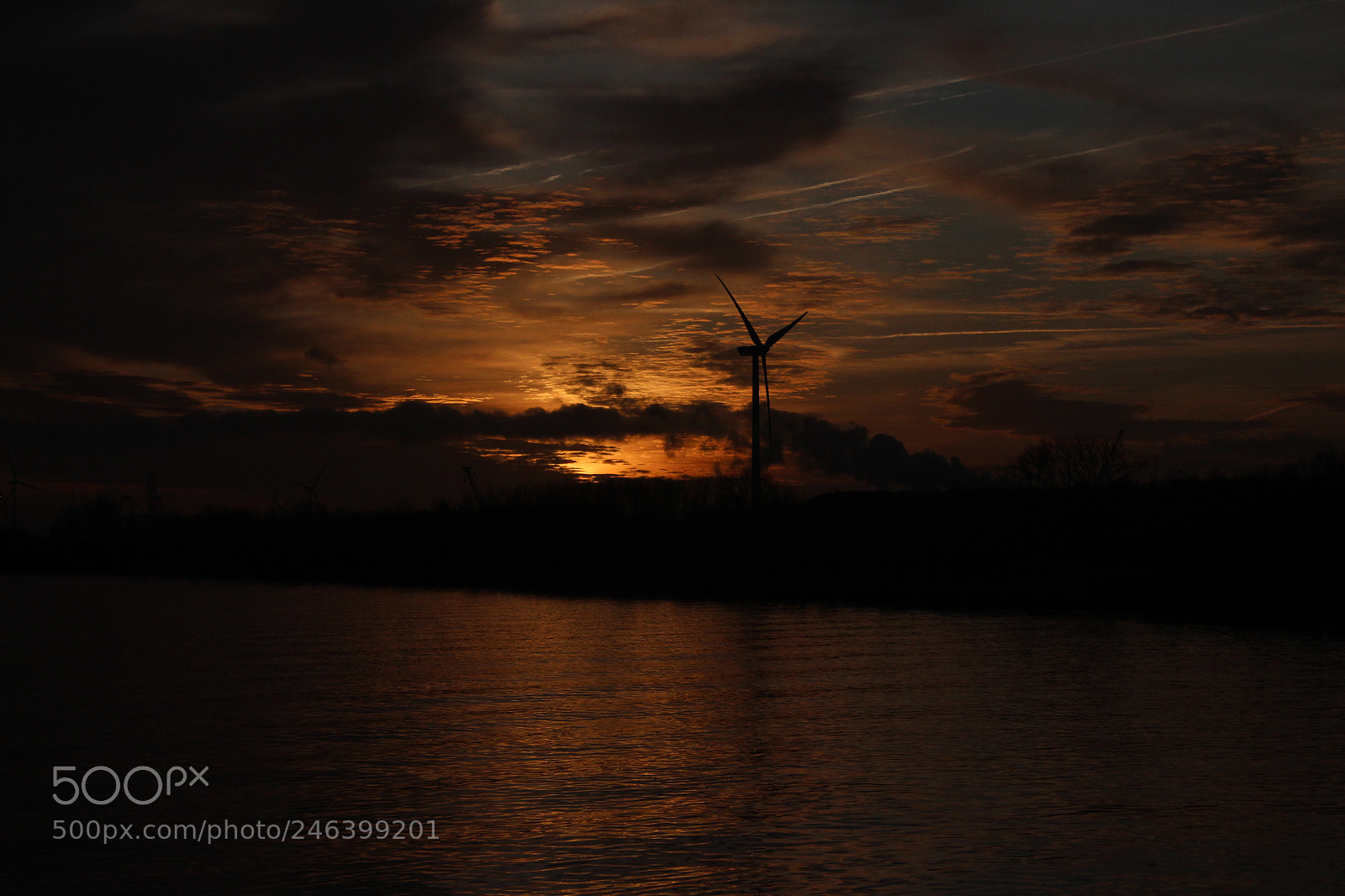 Canon EOS 1300D (EOS Rebel T6 / EOS Kiss X80) sample photo. A windmill in the photography