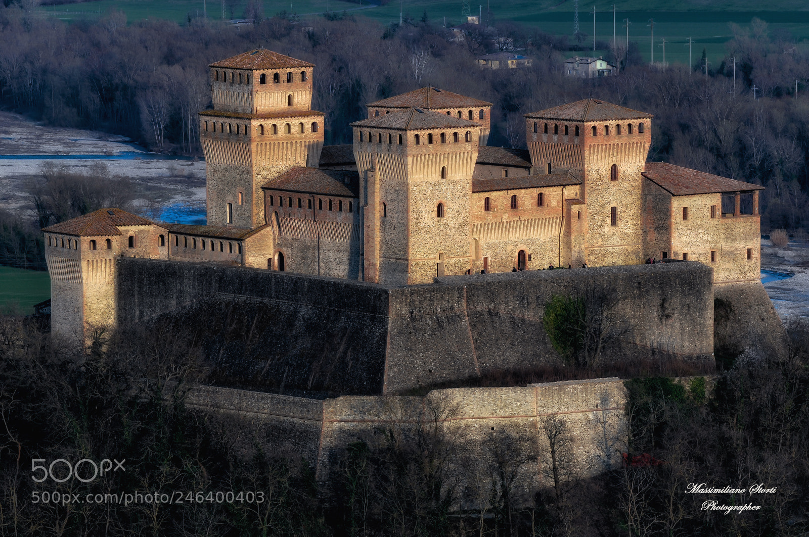 Nikon D300 sample photo. Castello di torrechiara photography