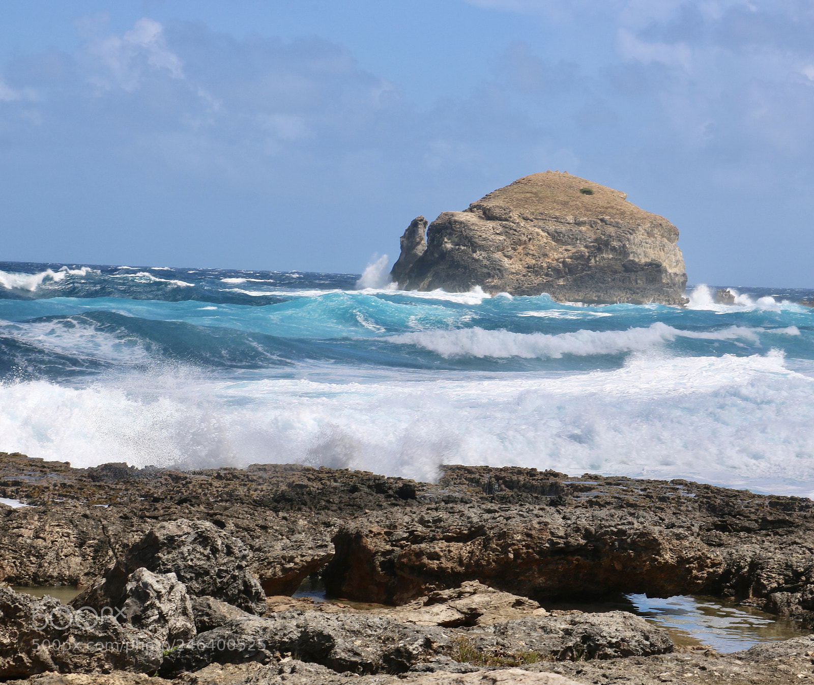 Canon EOS 750D (EOS Rebel T6i / EOS Kiss X8i) sample photo. Rock in the storm photography