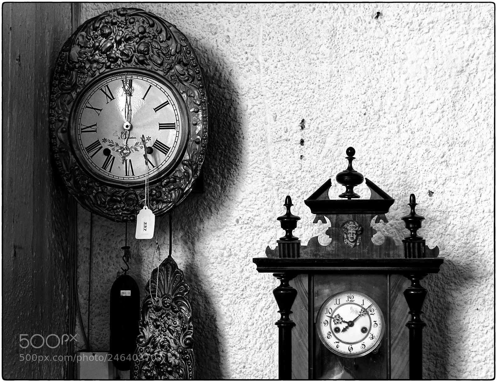 Sony Cyber-shot DSC-RX10 sample photo. Tick tock photography