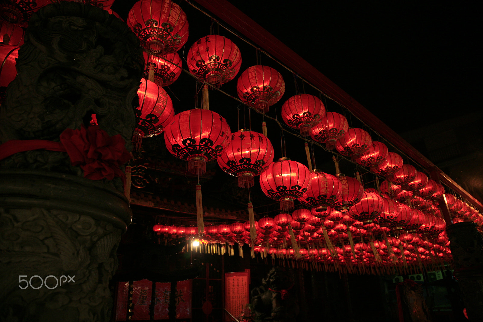 Canon EOS 5D + Canon EF 24-105mm F4L IS USM sample photo. Chinese lantern photography