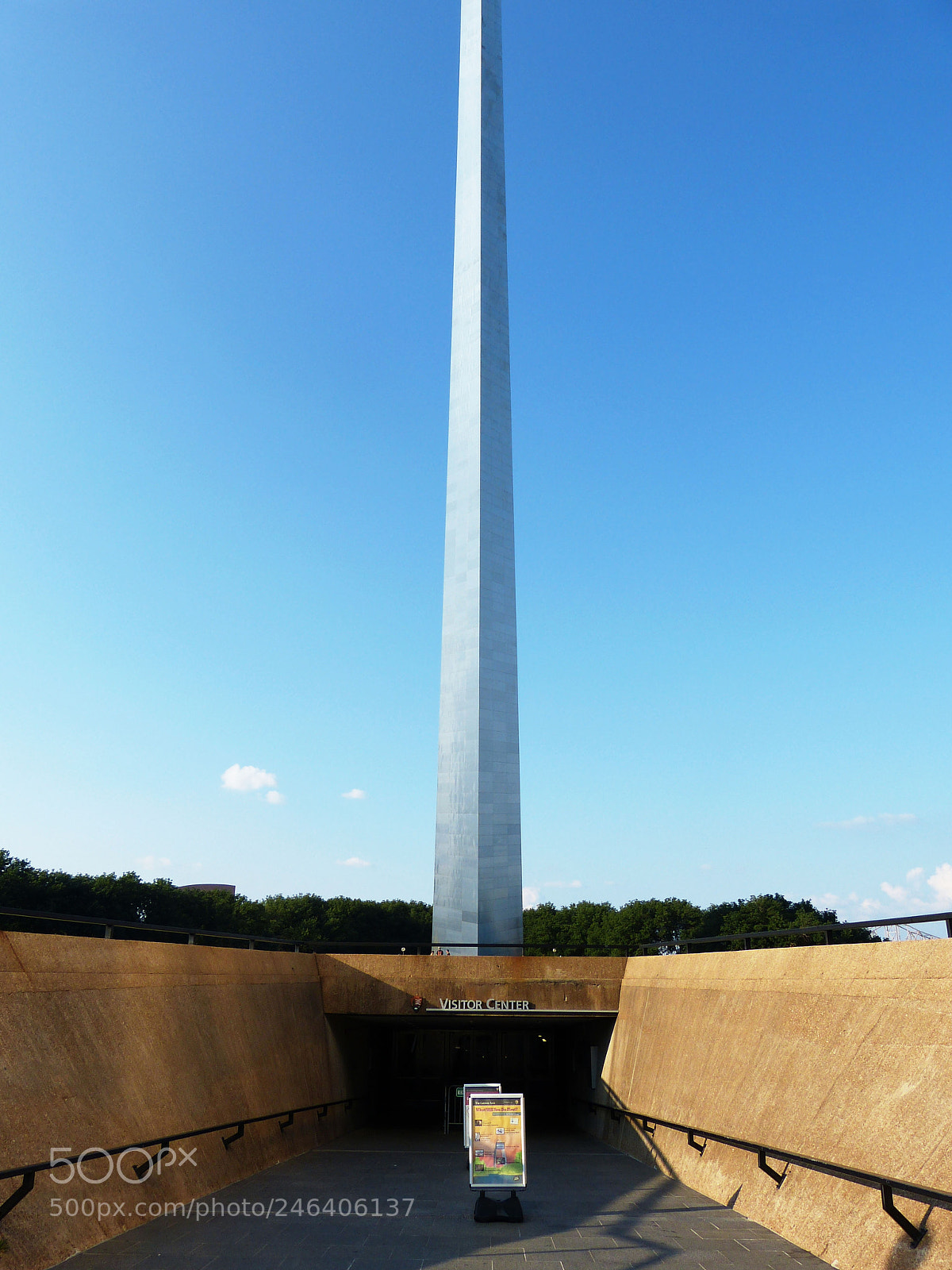 Panasonic Lumix DMC-FZ150 sample photo. Gateway arch photography