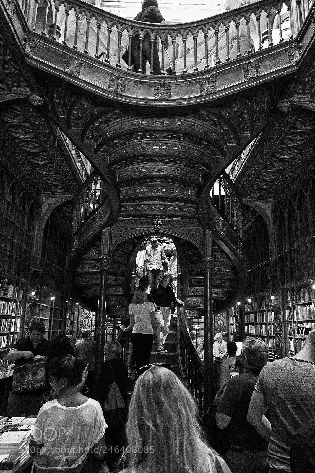 Sony Cyber-shot DSC-RX100 sample photo. Livraria lello photography