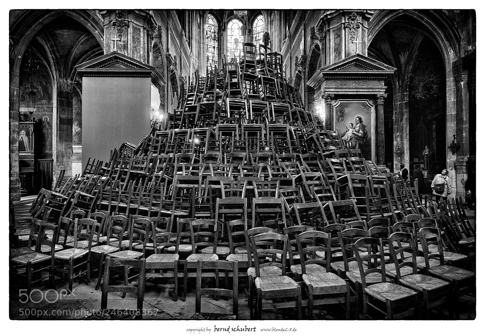 Sony Cyber-shot DSC-RX10 III sample photo. Chair-art photography