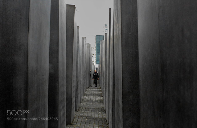 Canon EOS 700D (EOS Rebel T5i / EOS Kiss X7i) sample photo. Holocaust monument berlin photography