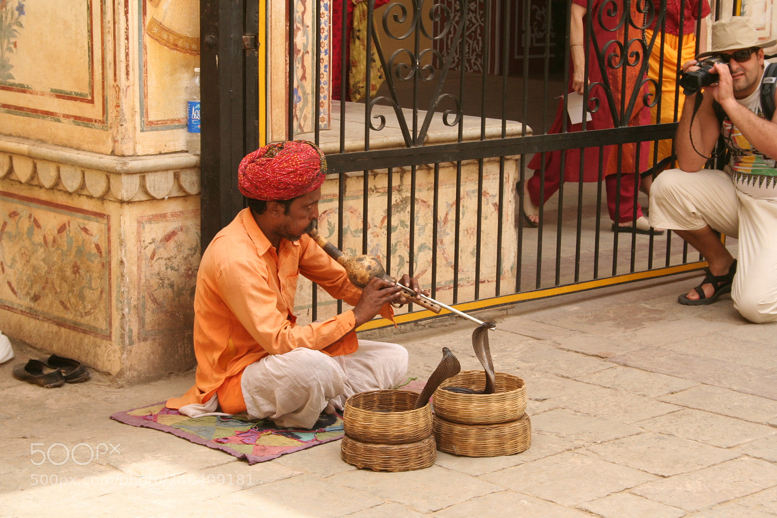 Canon EOS 350D (EOS Digital Rebel XT / EOS Kiss Digital N) sample photo. Snake charmer in jaipur photography