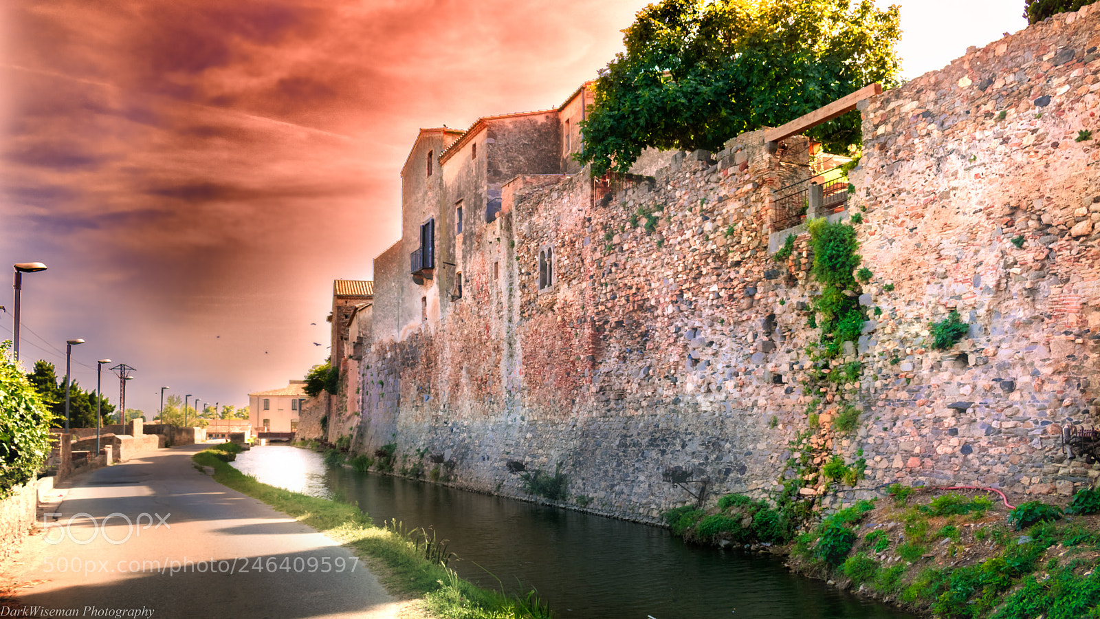 Canon EOS 750D (EOS Rebel T6i / EOS Kiss X8i) sample photo. Medieval wall photography
