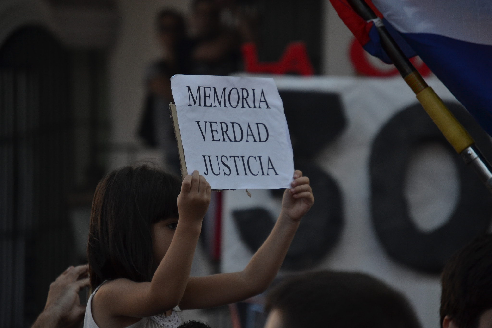 Nikon D3100 sample photo. 2017. marcha 24 de marzo. nunca más photography