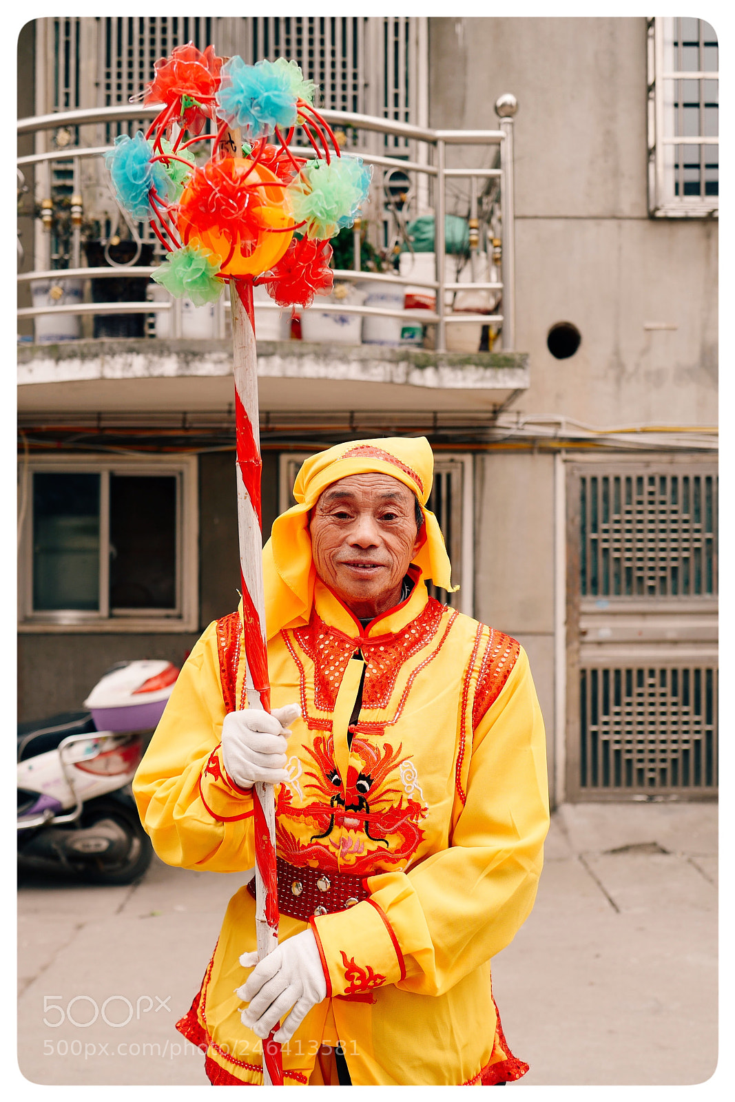 Leica Q (Typ 116) sample photo. Dragon-lantern show 1 photography