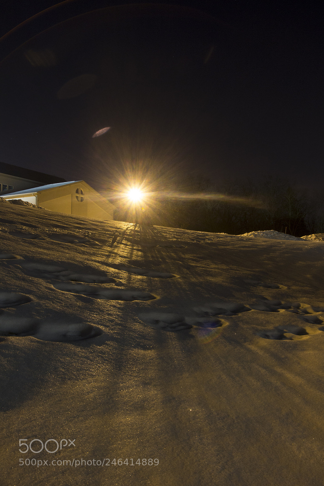 Canon EOS 1200D (EOS Rebel T5 / EOS Kiss X70 / EOS Hi) sample photo. White building, snow, and photography