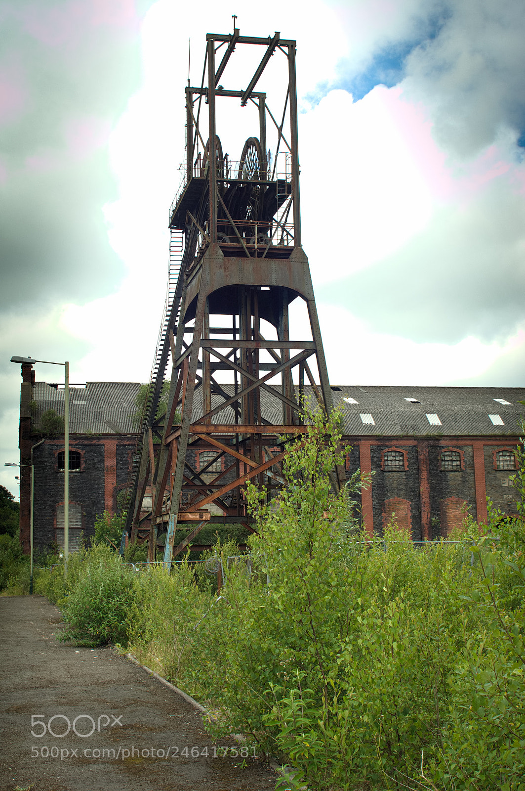 Nikon D2X sample photo. Closed pit photography