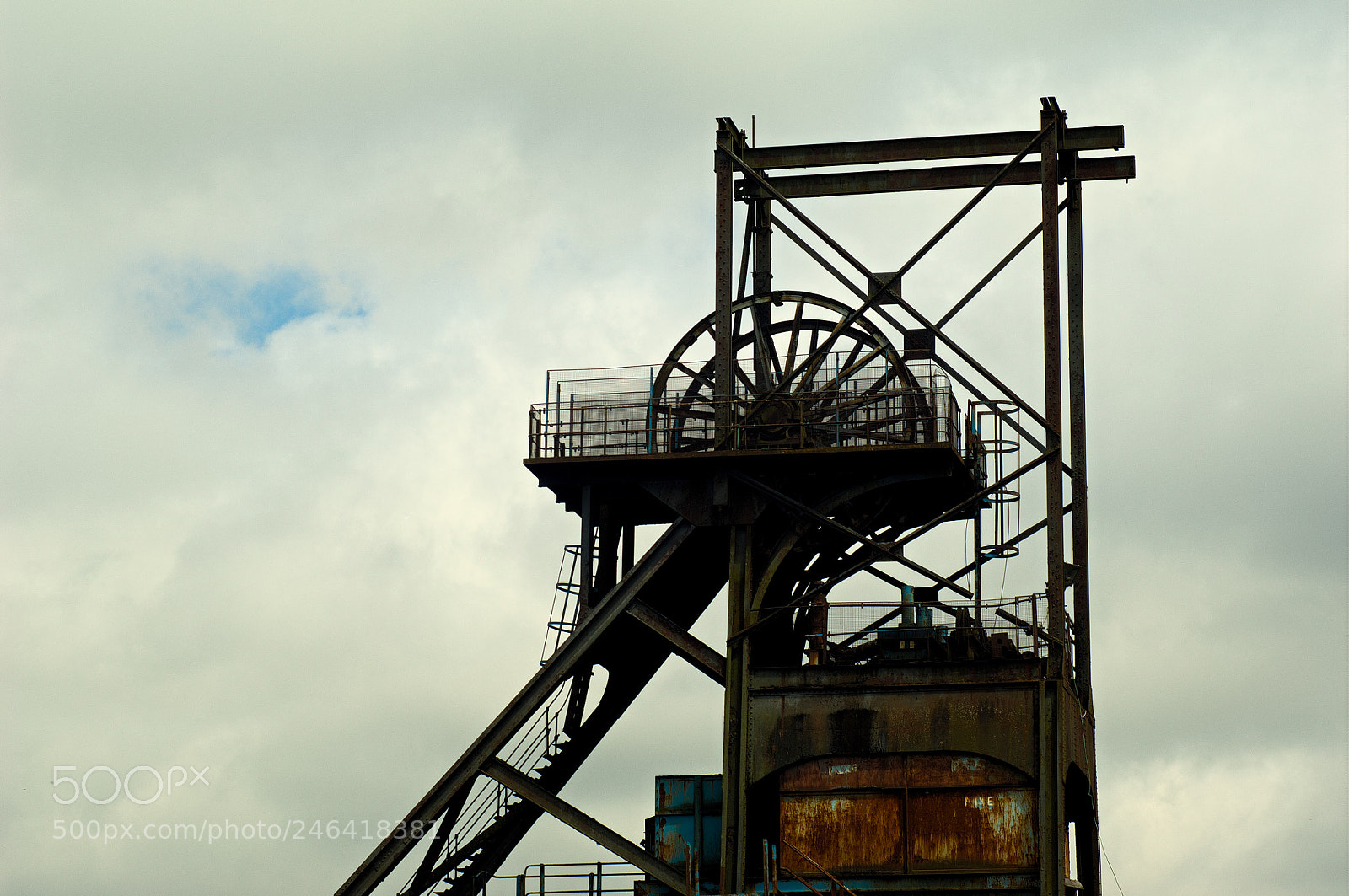 Nikon D2X sample photo. Winding gear photography