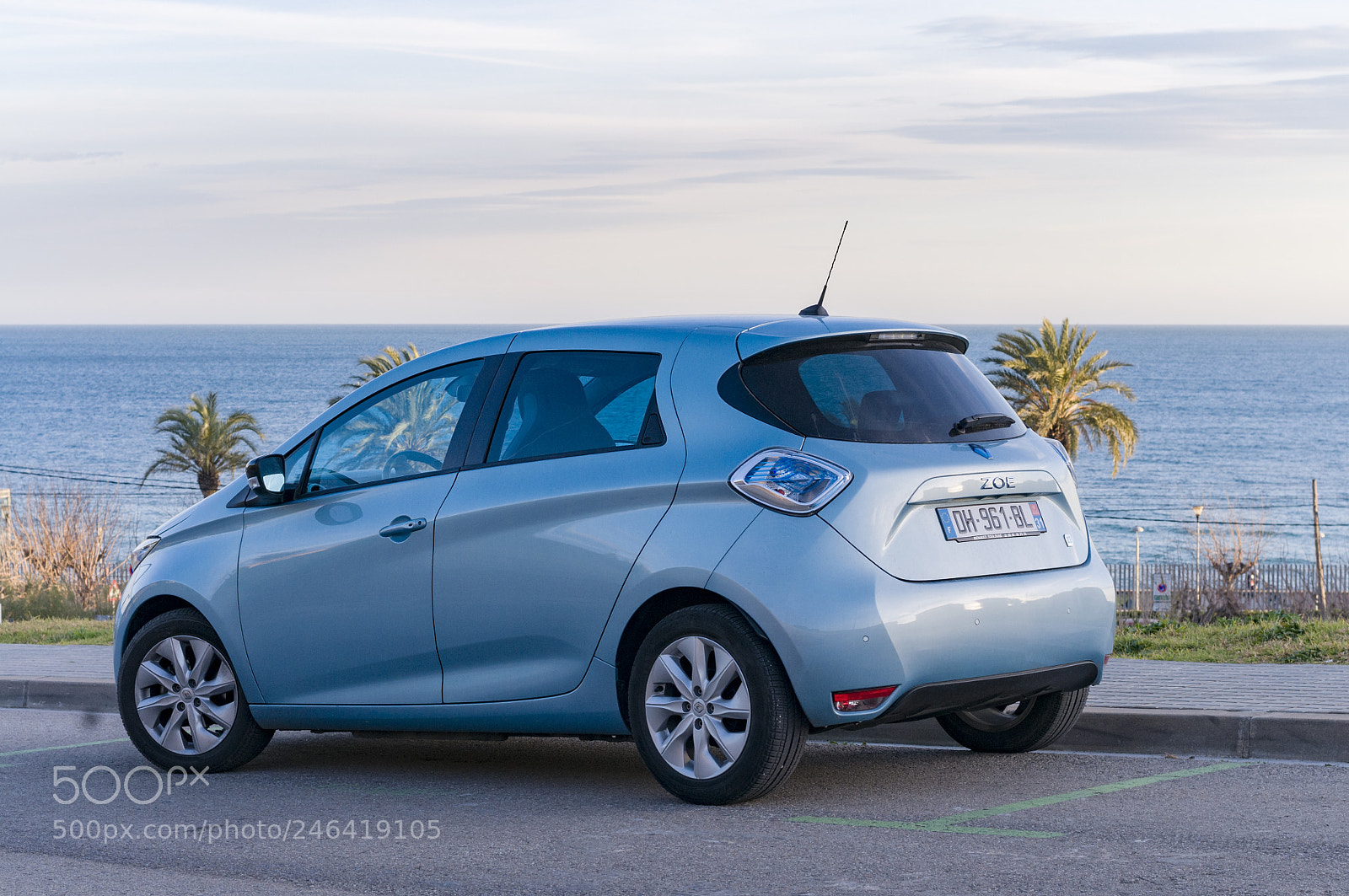 Nikon D300 sample photo. Renault zoe photography