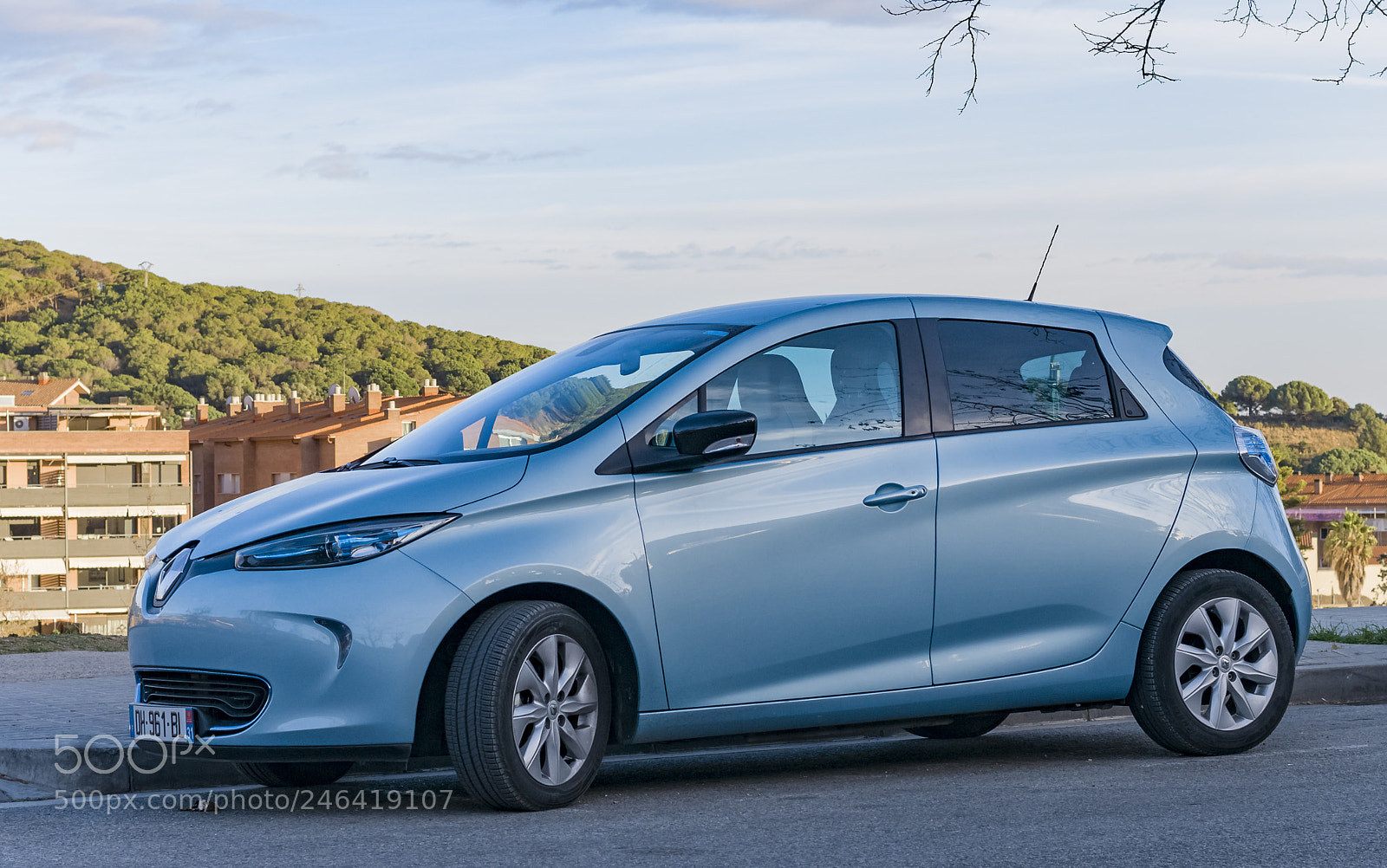 Nikon D300 sample photo. Renault zoe photography