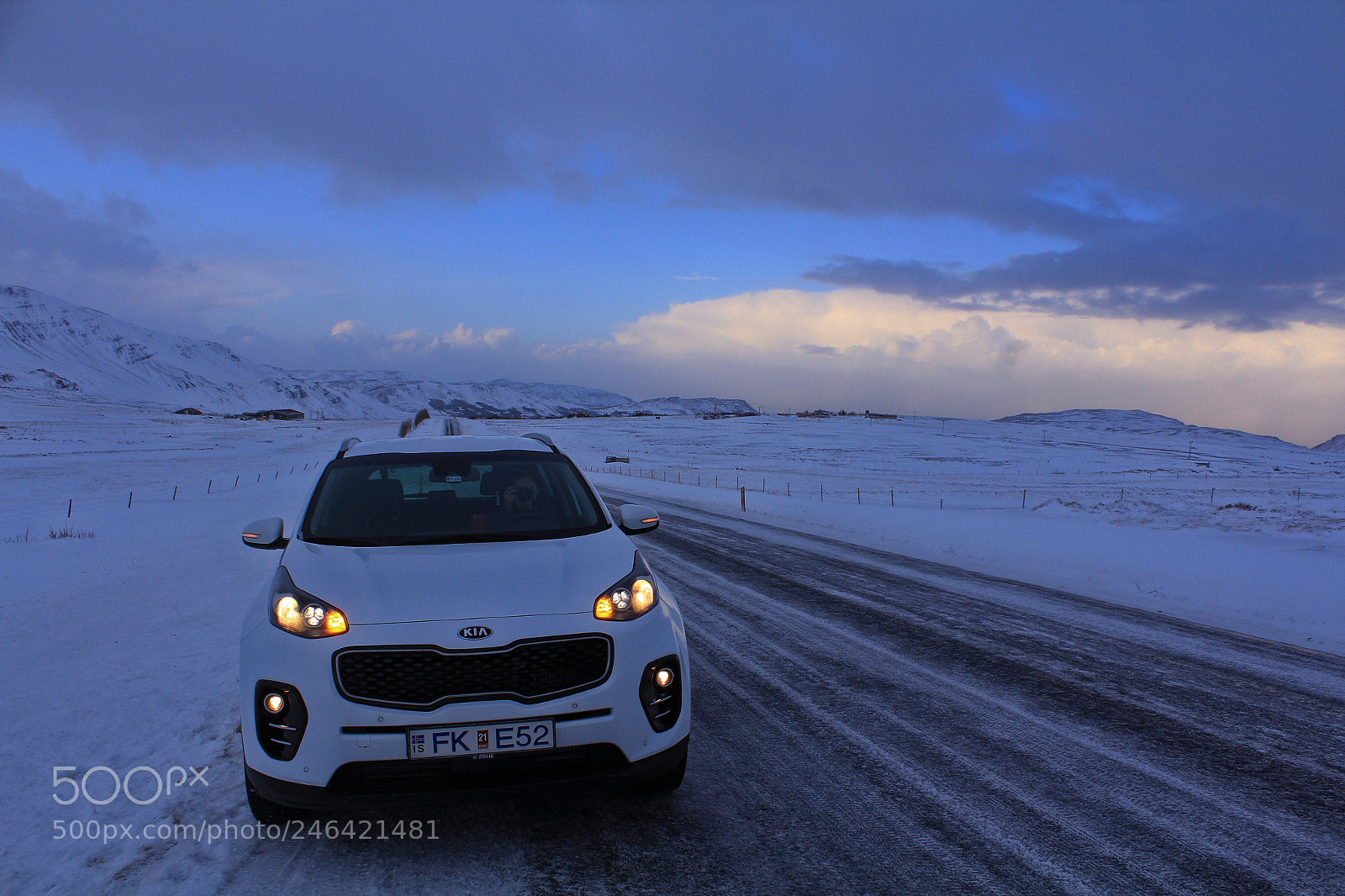 Canon EOS 1200D (EOS Rebel T5 / EOS Kiss X70 / EOS Hi) sample photo. Driving in iceland with photography