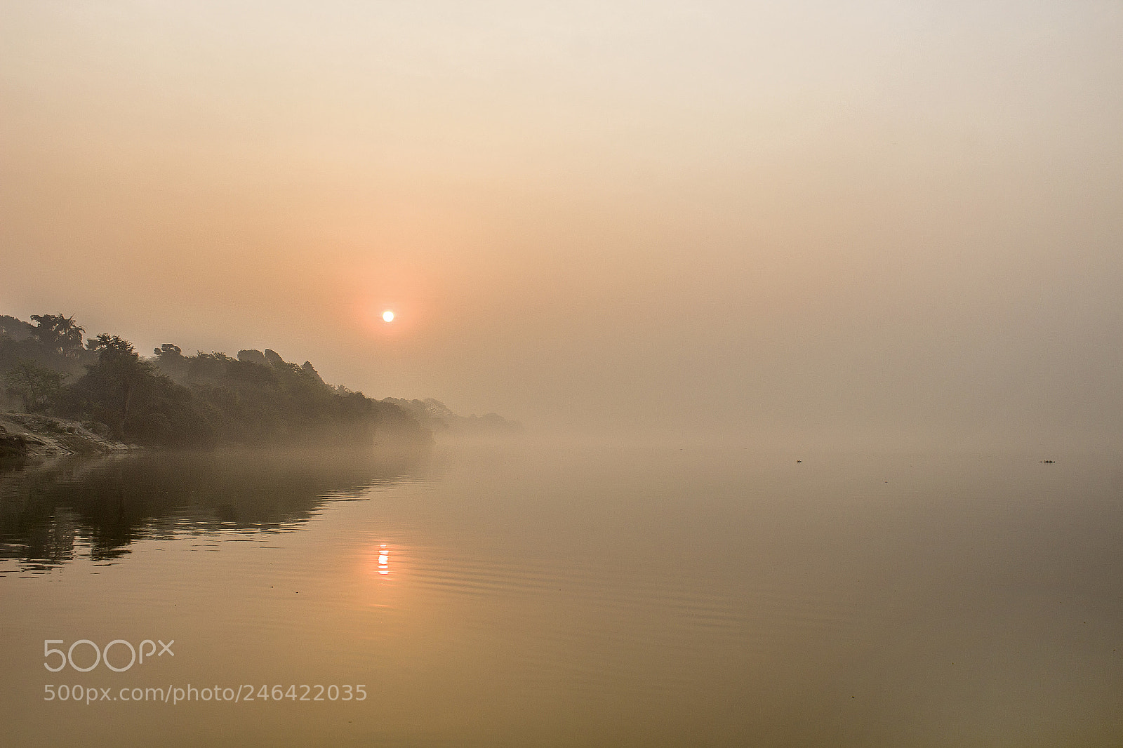 Canon EOS 700D (EOS Rebel T5i / EOS Kiss X7i) sample photo. Dawn on the banks. photography
