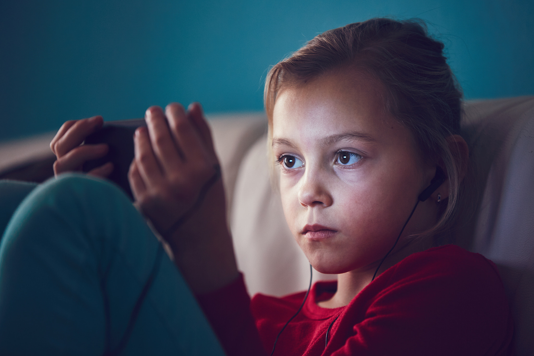 Girl watching smart phones