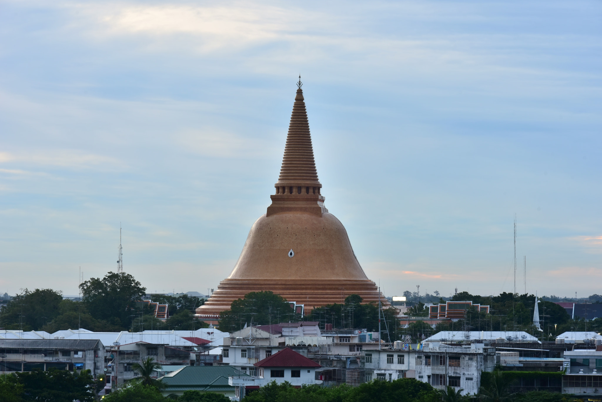 Nikon AF-S Nikkor 70-200mm F2.8G ED VR II sample photo. Celeblate culture thai photography