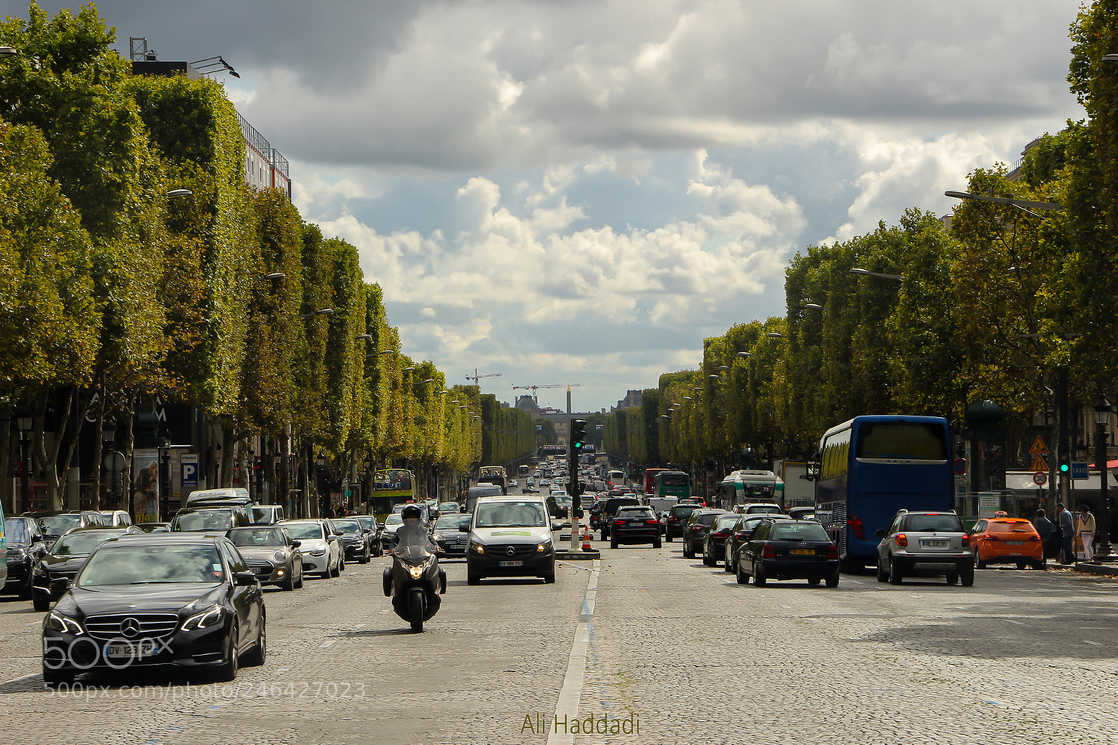Canon EOS 700D (EOS Rebel T5i / EOS Kiss X7i) sample photo. Champs-Élysées photography