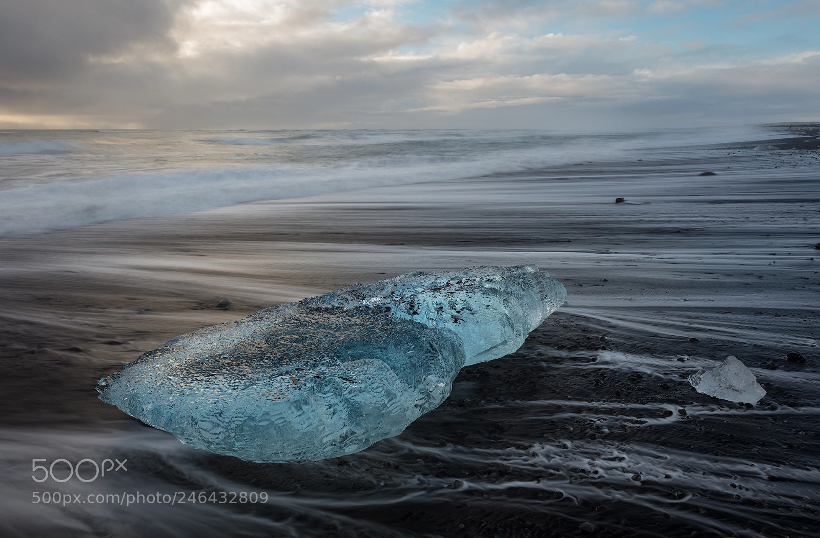 Canon EOS 5DS R sample photo. Black sand beach photography