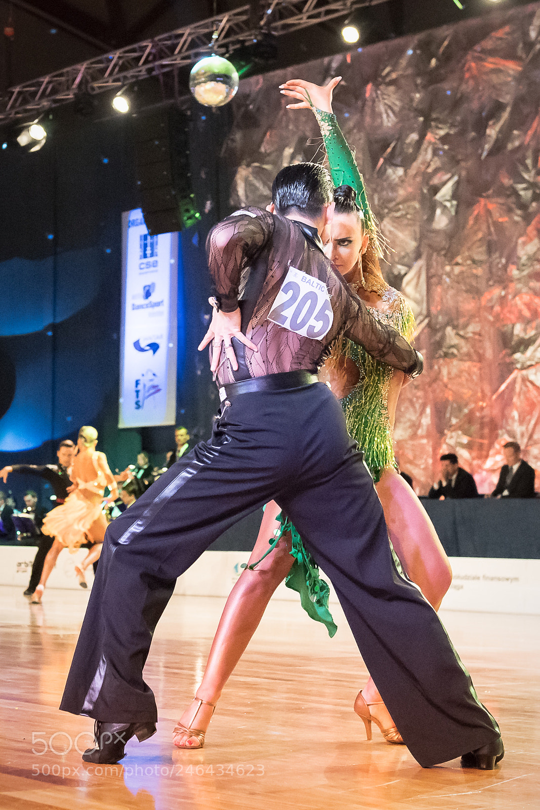 Nikon D5 sample photo. Dancers dancing latin dance photography