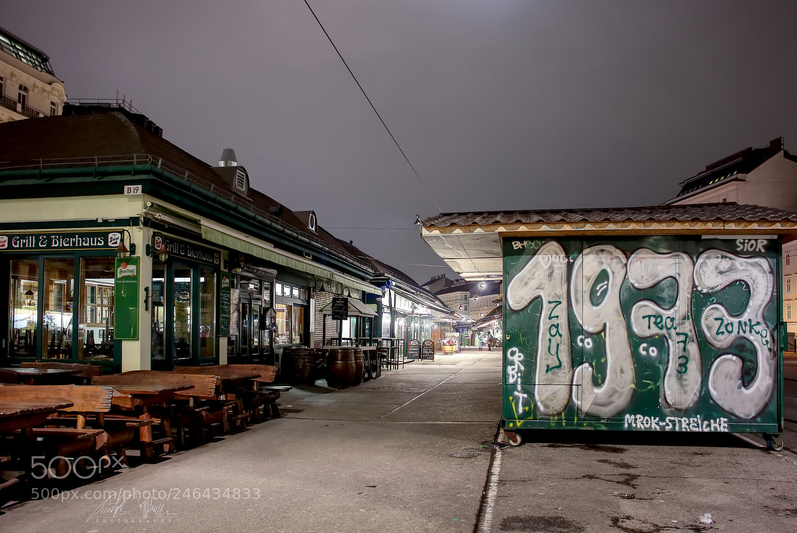 Canon EOS M6 sample photo. Naschmarkt in the night photography